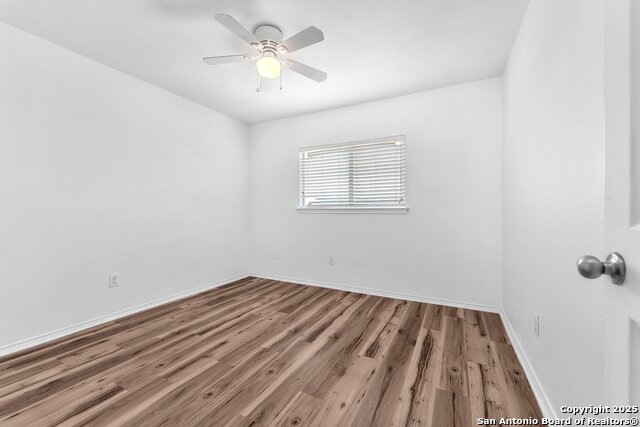 Image 31 of 38 For 3619 Bisley  