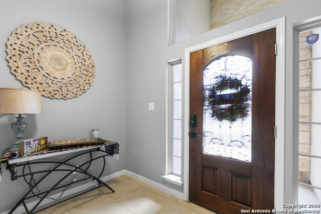 Listing photo id 9 for 1019 Stone Crossing