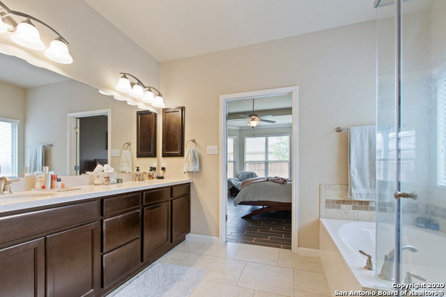 Listing photo id 22 for 1019 Stone Crossing