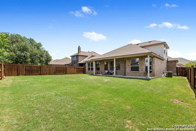 Listing photo id 5 for 1019 Stone Crossing