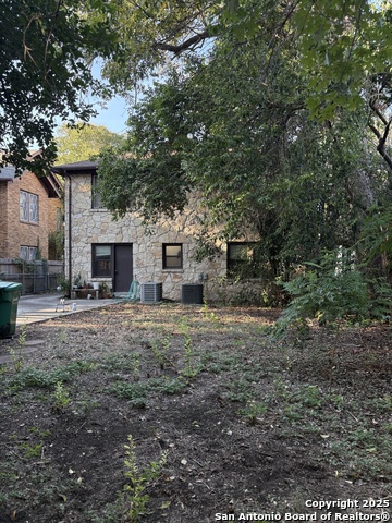 Image 23 of 23 For 210 Lullwood Ave E 208