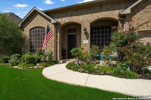 Listing photo id 1 for 29035 Porch Swing