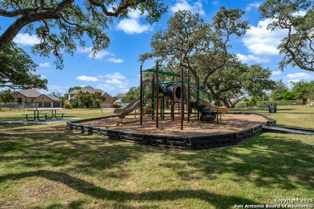 Listing photo id 41 for 29035 Porch Swing