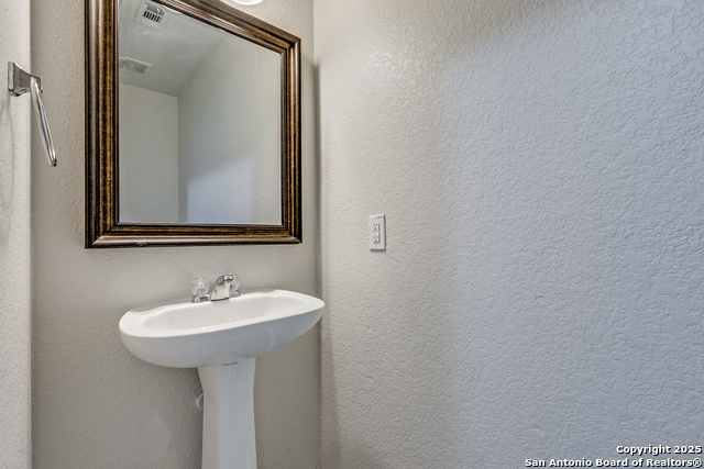 Image 11 of 25 For 25802 Presidio Aly