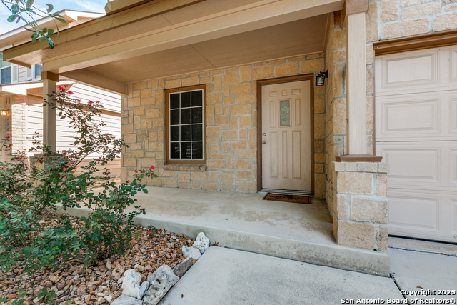 Image 3 of 25 For 25802 Presidio Aly