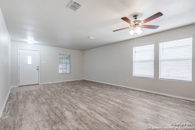 Image 4 of 25 For 25802 Presidio Aly