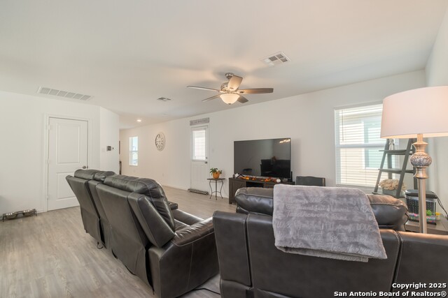 Image 4 of 26 For 10227 Mesa Medina
