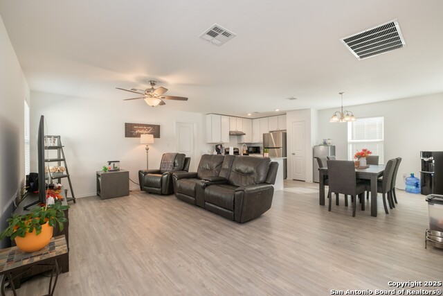 Image 5 of 26 For 10227 Mesa Medina