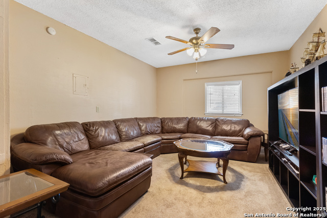 Image 18 of 31 For 8015 Big Bend