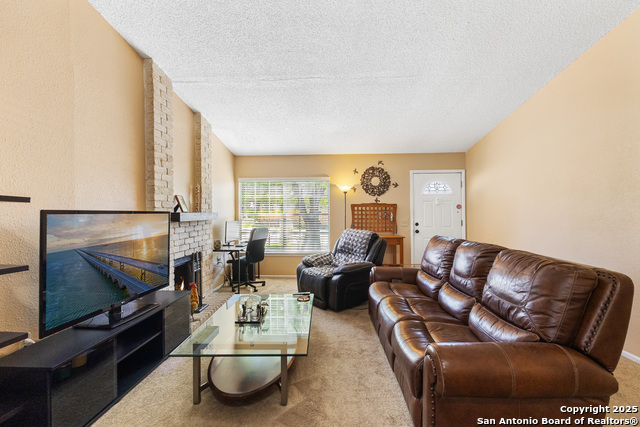 Image 9 of 31 For 8015 Big Bend