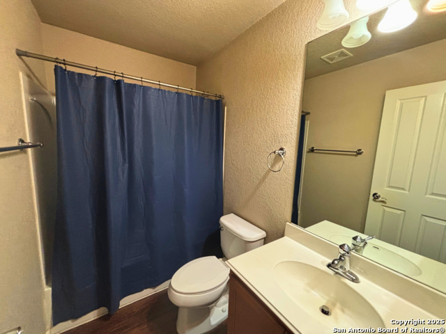 Image 10 of 15 For 5556 Columbia Dr