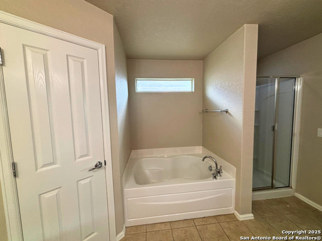 Image 15 of 15 For 5556 Columbia Dr