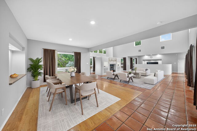 Listing photo id 9 for 8227 Rocking Horse