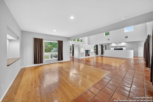 Listing photo id 10 for 8227 Rocking Horse