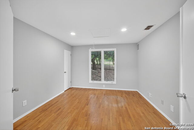 Listing photo id 22 for 8227 Rocking Horse