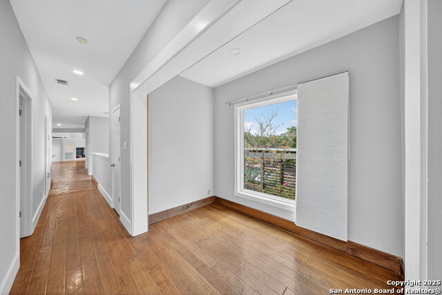 Listing photo id 31 for 8227 Rocking Horse