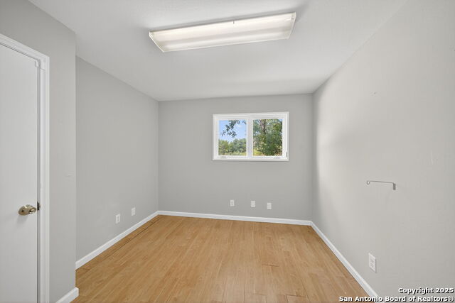 Listing photo id 32 for 8227 Rocking Horse