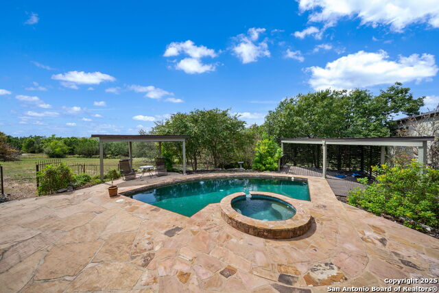 Listing photo id 36 for 8227 Rocking Horse