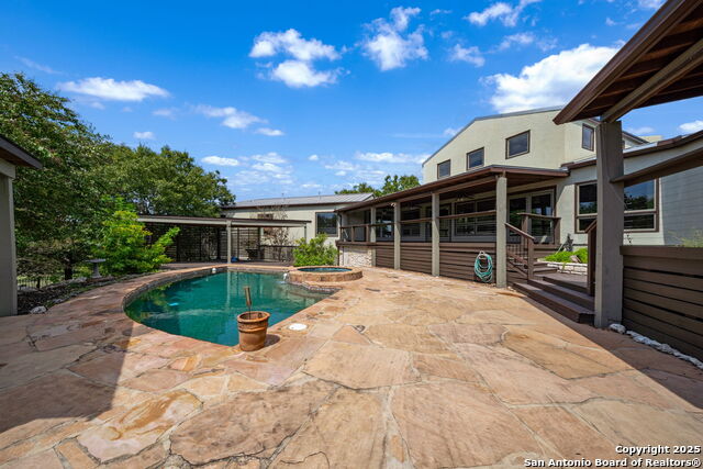 Listing photo id 38 for 8227 Rocking Horse