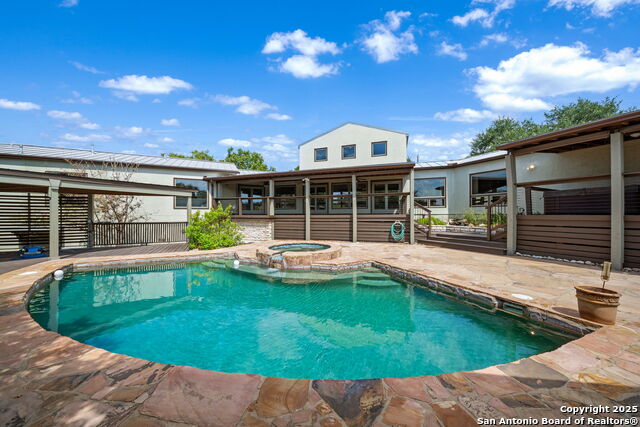 Listing photo id 39 for 8227 Rocking Horse