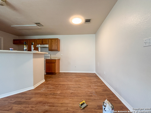 Image 5 of 19 For 105 Long Lane