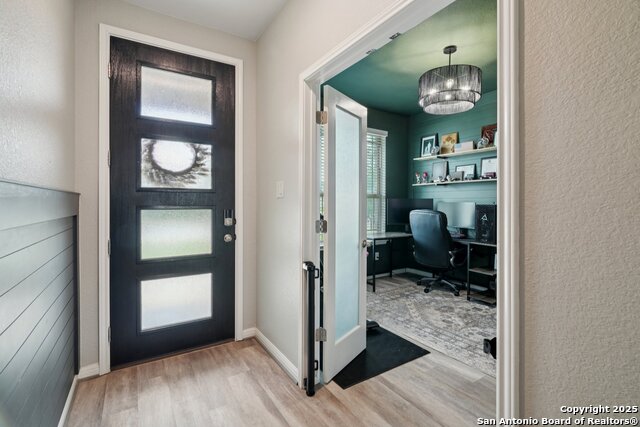 Image 5 of 40 For 4931 Ranahan Pass