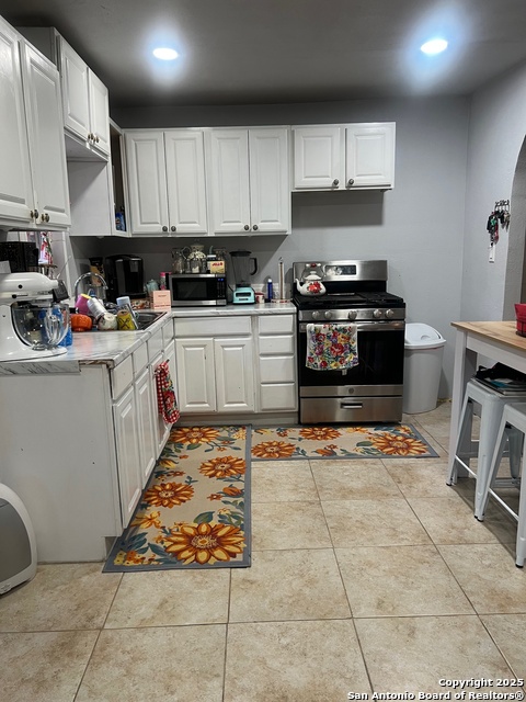 Listing photo id 5 for 719 Venice
