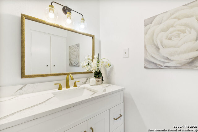 Image 13 of 27 For 242 Yosemite