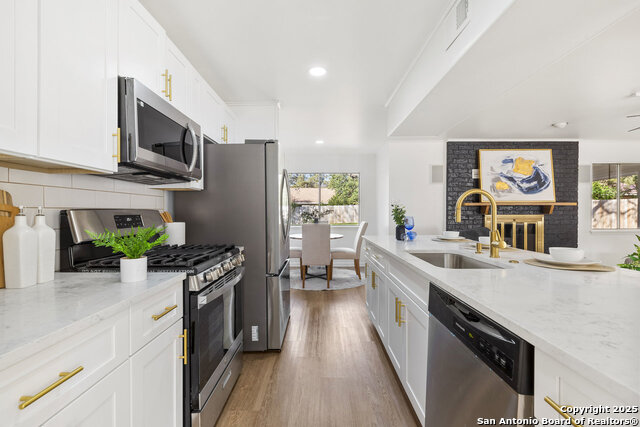 Image 6 of 27 For 242 Yosemite