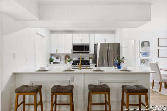 Image 7 of 27 For 242 Yosemite