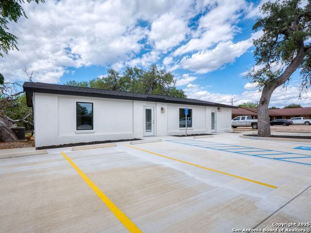 Details for 1026 Oaklawn Street W, Pleasanton, TX 78064