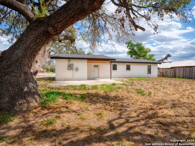 Image 25 of 26 For 1026 Oaklawn Street W