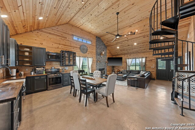 Listing photo id 27 for 12995 Hackberry