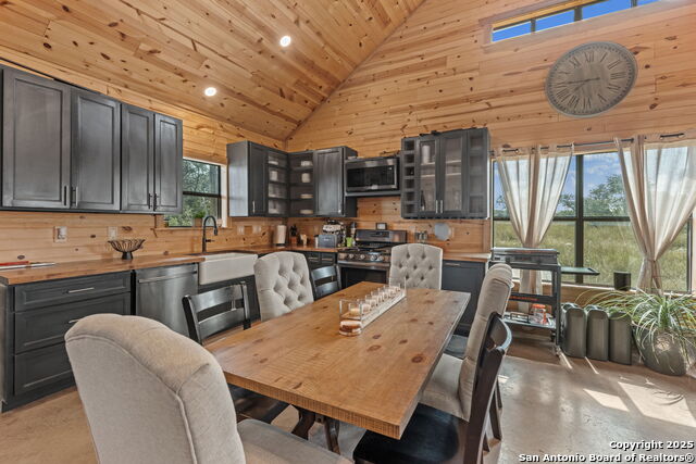 Listing photo id 28 for 12995 Hackberry