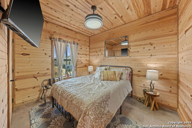 Listing photo id 32 for 12995 Hackberry