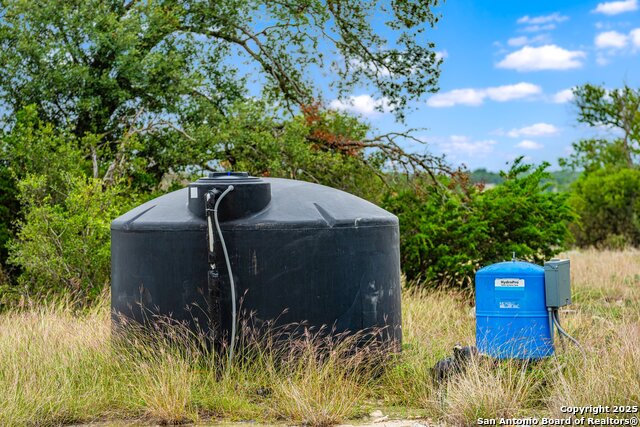 Listing photo id 35 for 12995 Hackberry