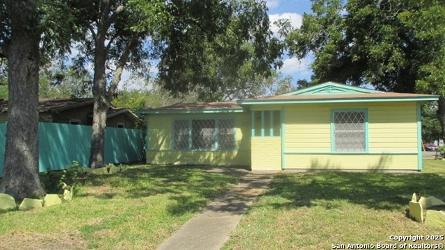 Details for 808 E Polk E, Victoria, TX 77901