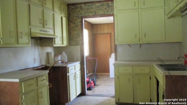 Image 4 of 7 For 808 E Polk E