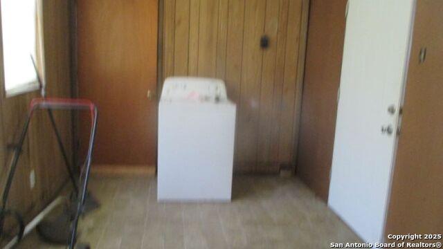 Image 6 of 7 For 808 E Polk E