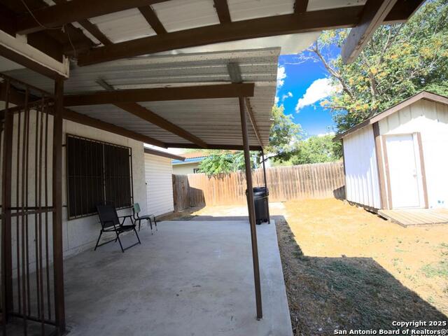 Listing photo id 10 for 2002 Cassandra