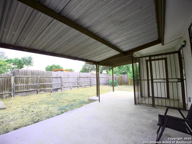 Listing photo id 11 for 2002 Cassandra