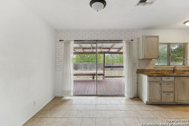 Listing photo id 8 for 8110 Whistler