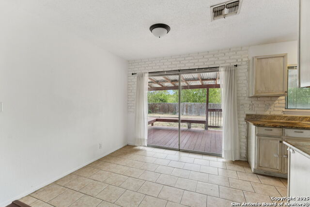 Listing photo id 10 for 8110 Whistler