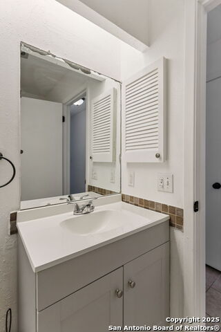 Listing photo id 16 for 8110 Whistler