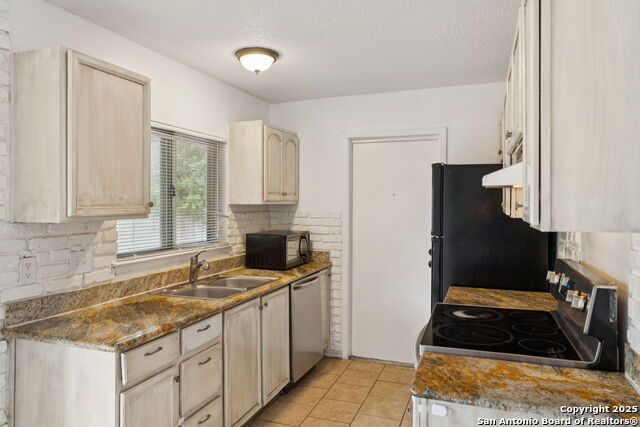 Listing photo id 6 for 8110 Whistler