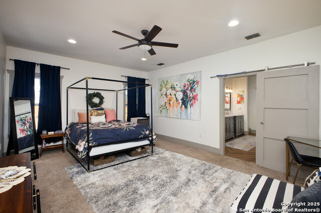 Image 24 of 39 For 636 Hollywood Ave. W