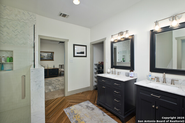 Image 26 of 39 For 636 Hollywood Ave. W