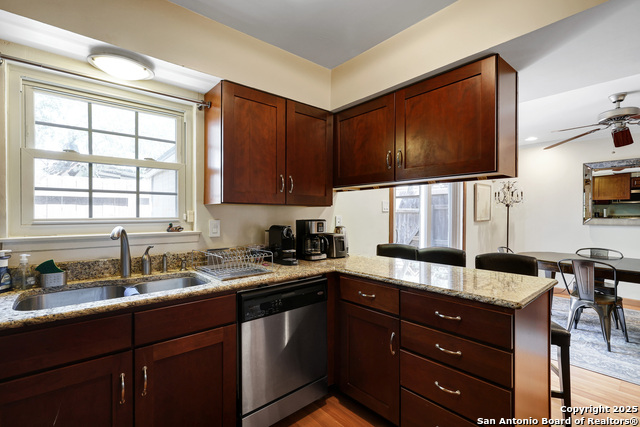 Image 15 of 29 For 8715 Starcrest 19