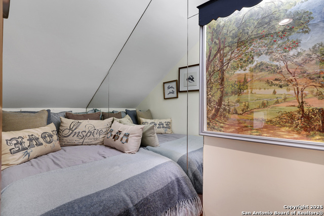 Image 19 of 29 For 8715 Starcrest 19