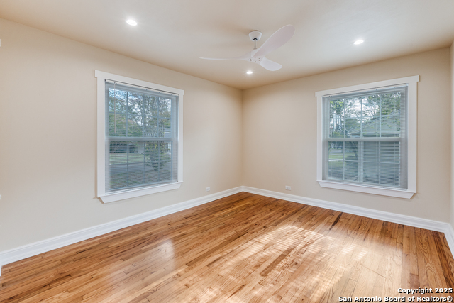 Image 10 of 15 For 310 Brees